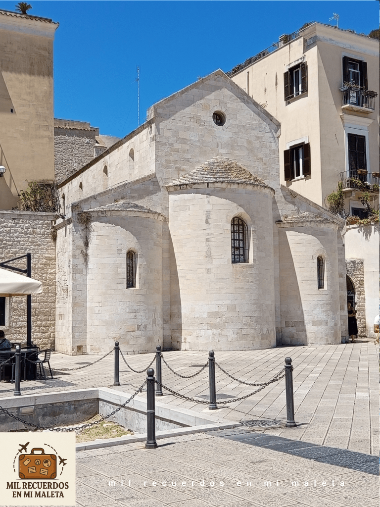 Iglesia de Sta. Valissa, Bari, Italia
