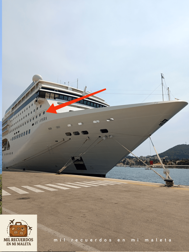 Vista de la proa del MSC Ópera