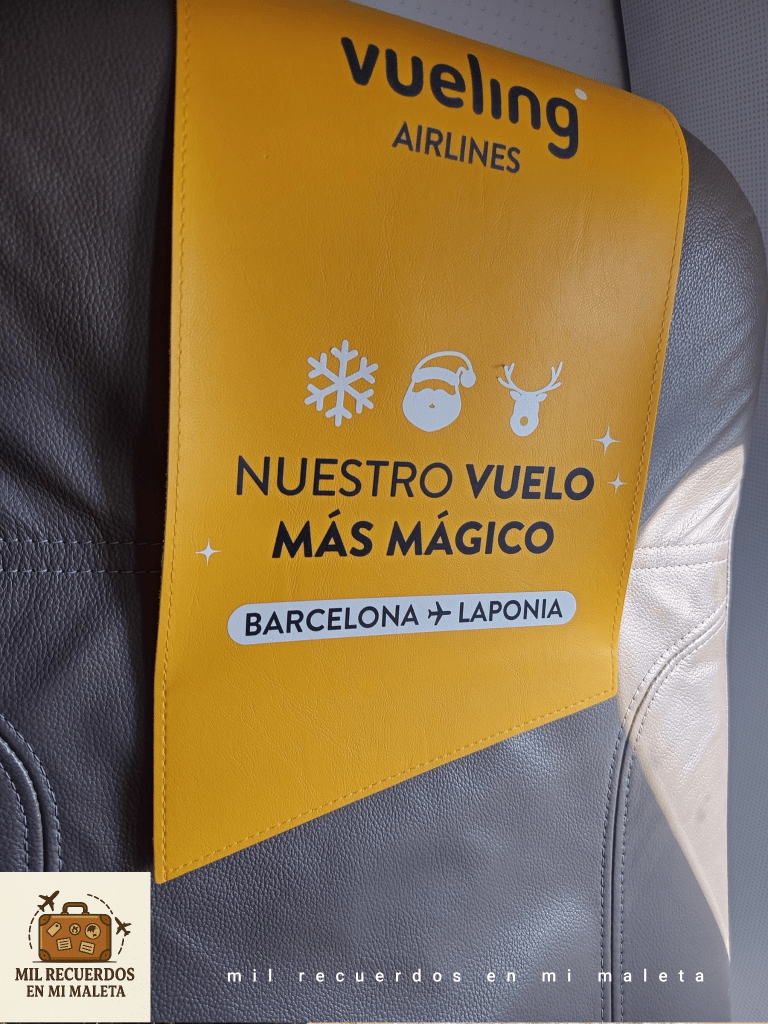 Detalle de los asientos de Vueling volando a Rovaniemi, Laponia