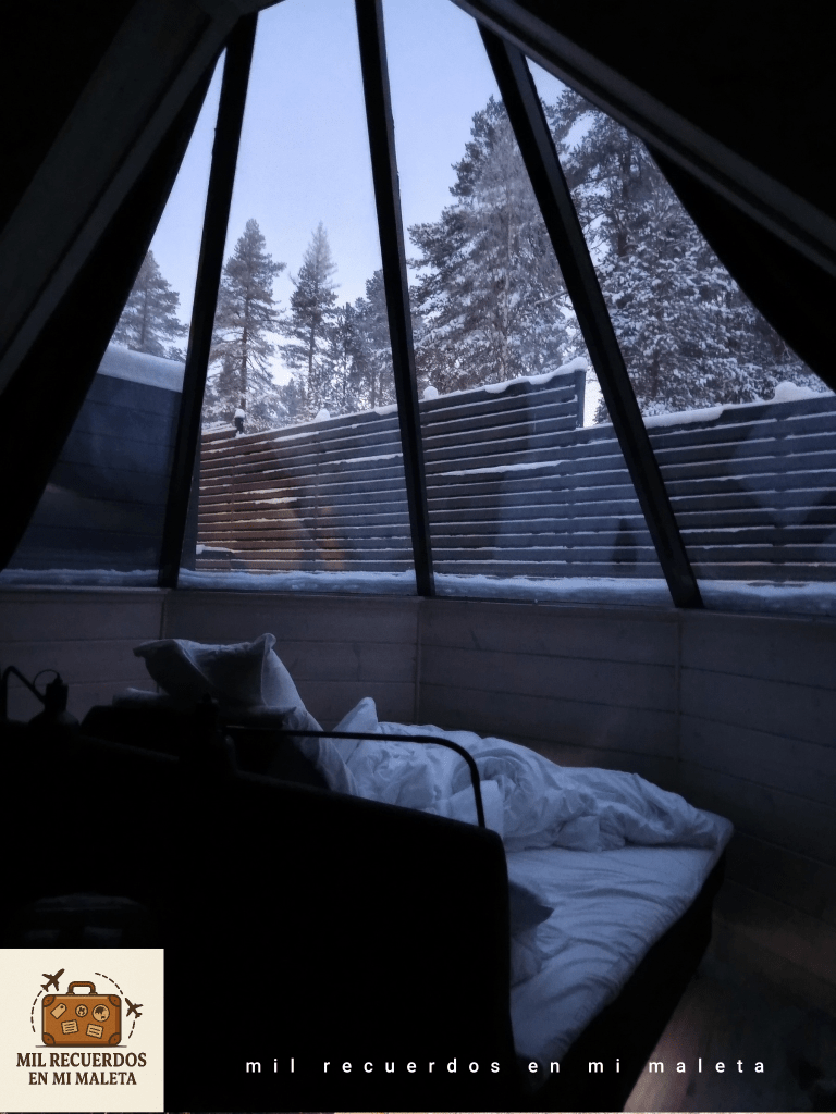 Interior de la cabaña-iglú Pyhä Igloos, en Pyhä-Luosto