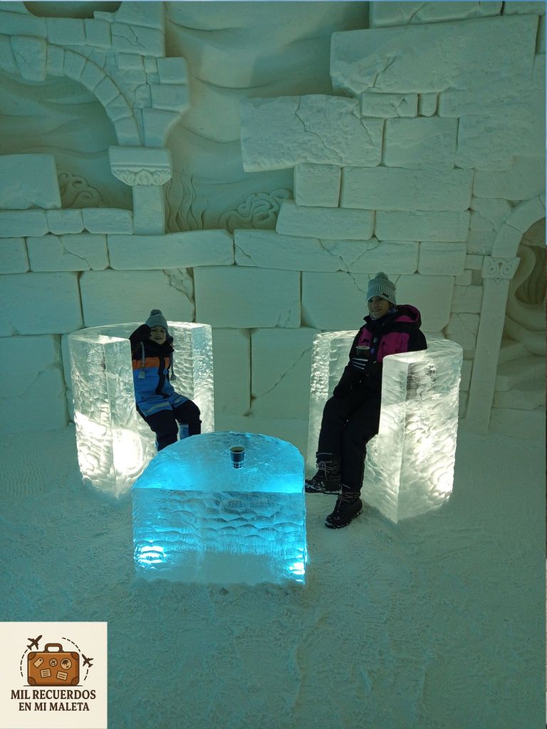 Ice Bar, SnowVillage, Finlandia